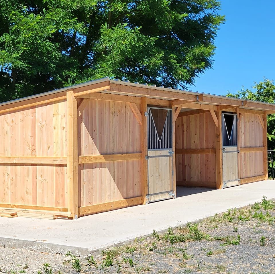 SARL LES BOIS DEBOUT - Box chevaux
